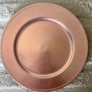24 rose gold charger plate for any occasion.